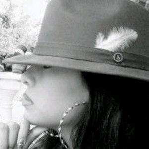 Meet your Posher, Bobbie